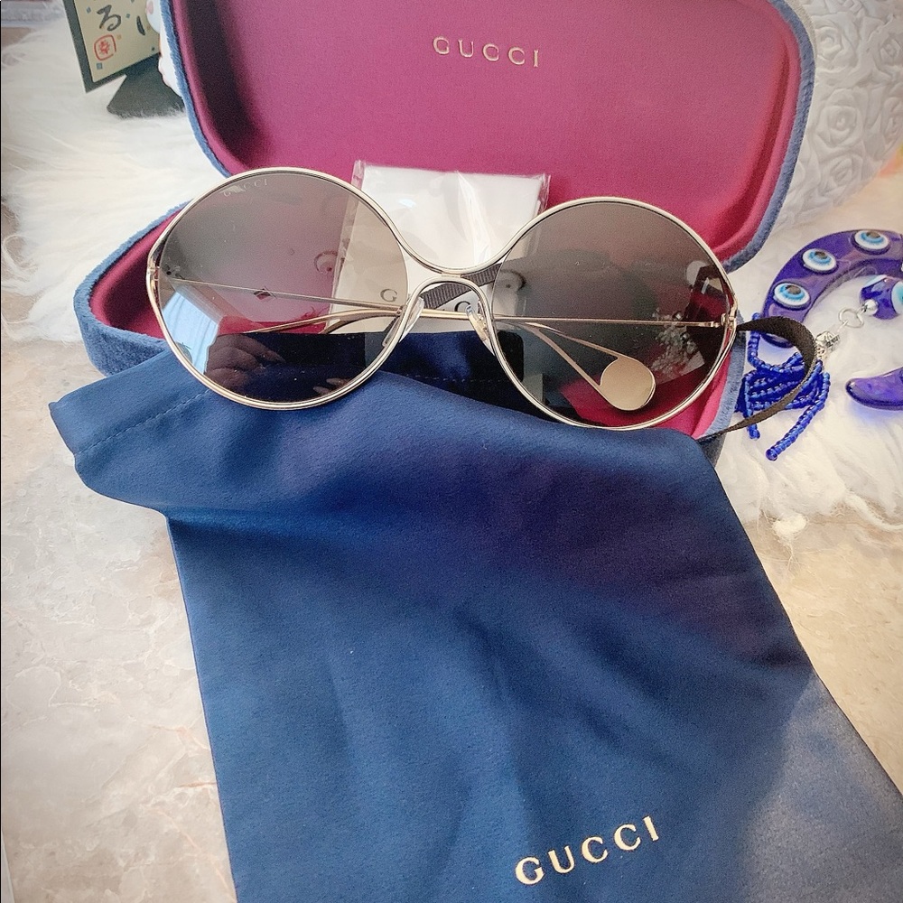 Gucci Sun glasses